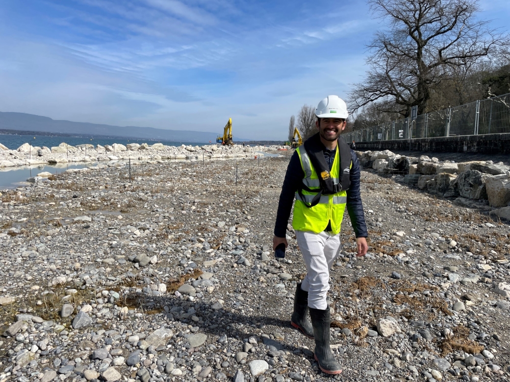 le sourire du conducteur de travaux